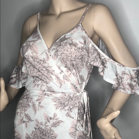 Ivory Print Dress - Picture 11 of 16